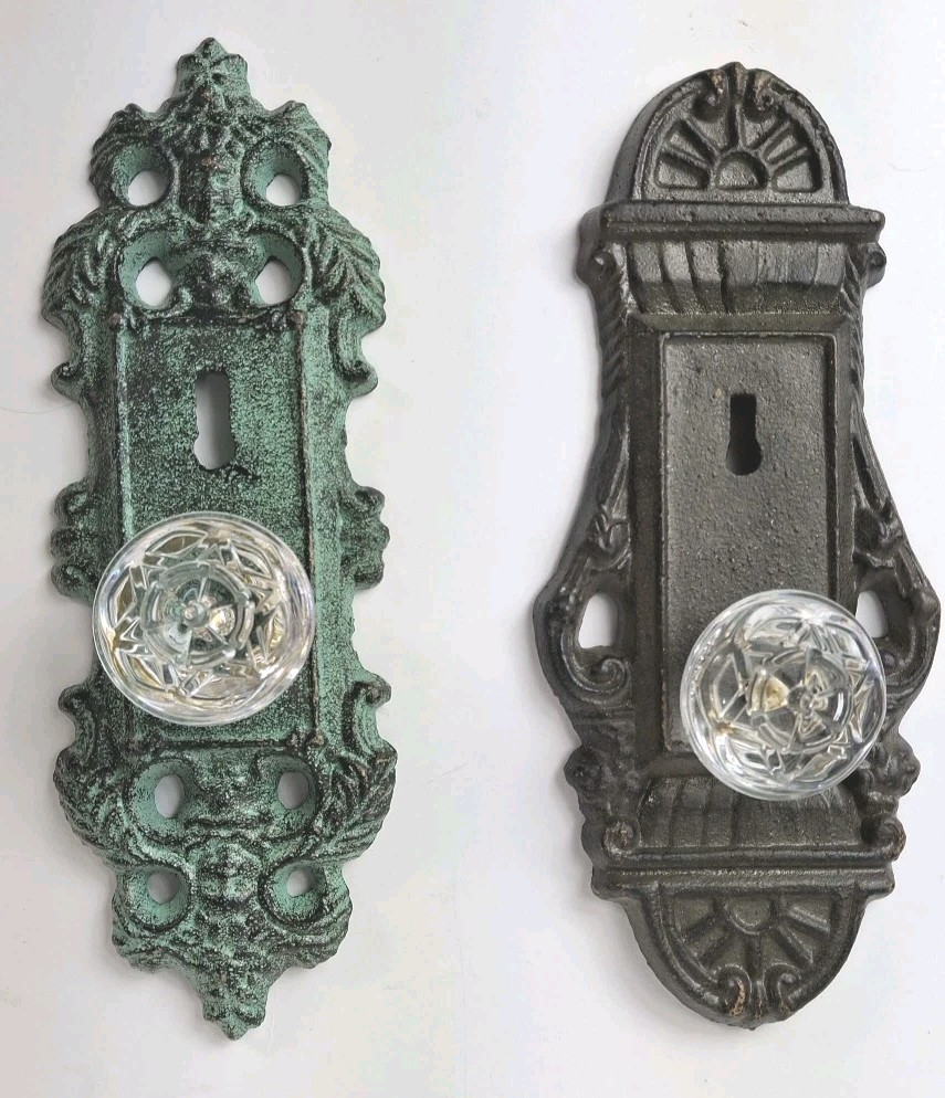 Decorative Ornate Wall Door Knobs Plate With Keyhole Cast Iron Coat Hooks Pair