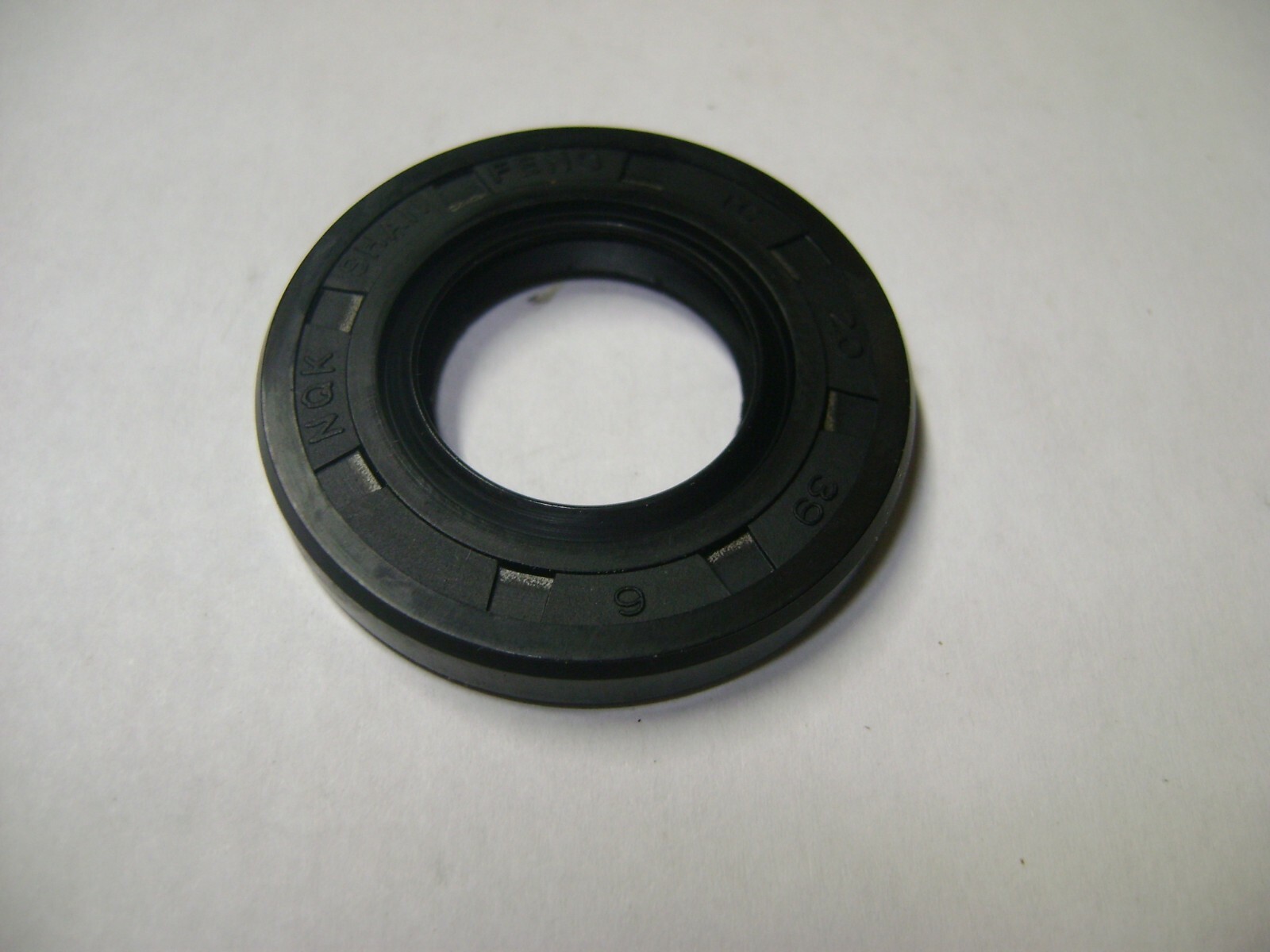 NEW TC 20X39X6 DOUBLE LIPS METRIC OIL / DUST SEAL 20mm X 39mm X 6mm