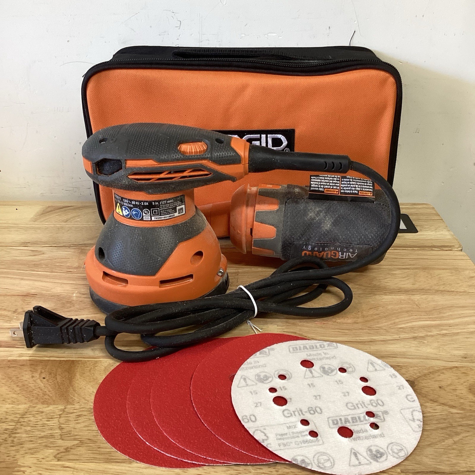 RIDGID 5in 120V Random Orbit Sander (R26011) With Diablo Sheets