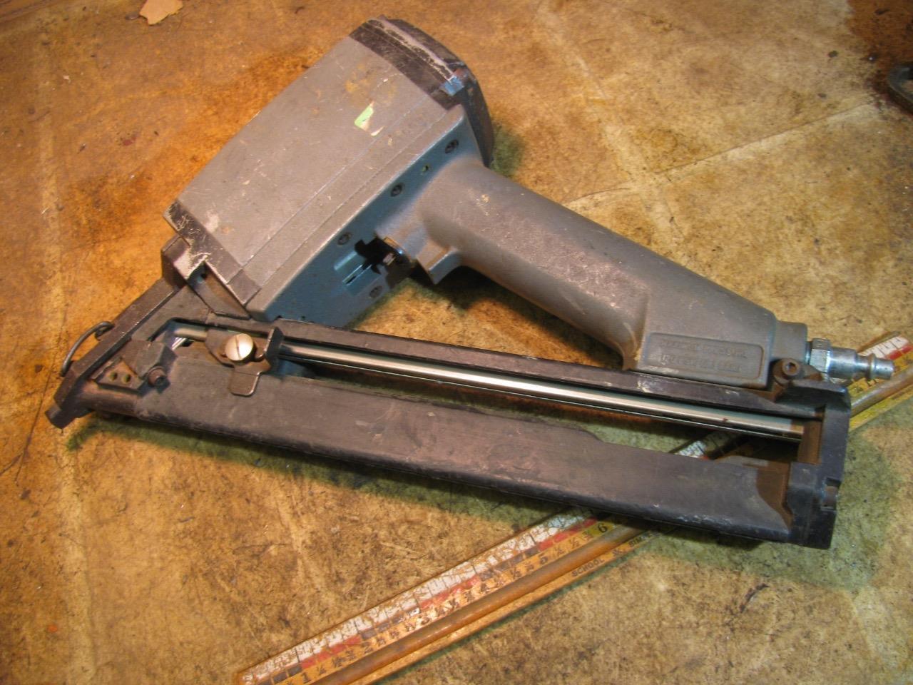 Senco 45 Degree Finish Nailer