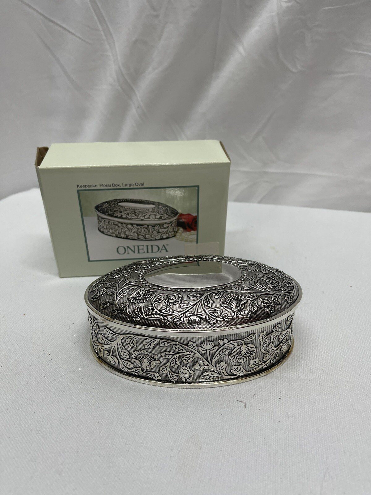 Oneida Keepsake Floral Box, Large Oval