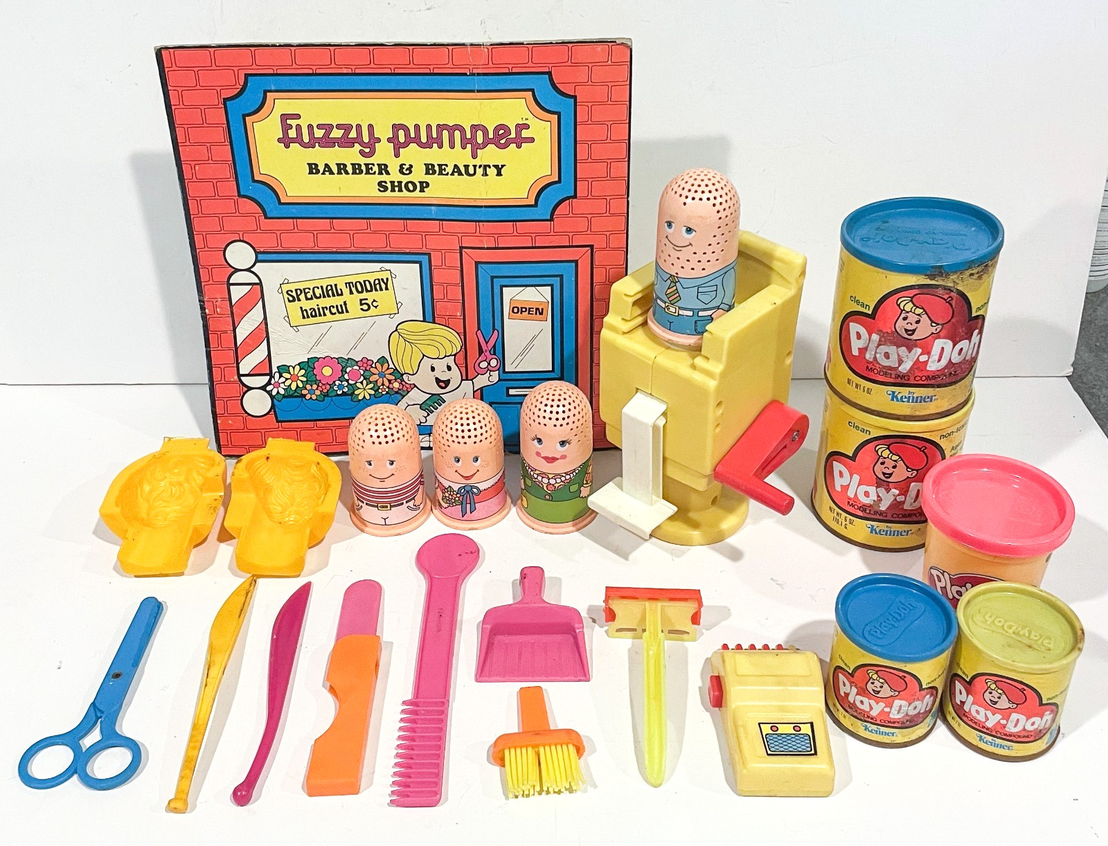 Vintage 1977 FUZZY PUMPER Play-Doh Barber & Beauty Shop HAIR Accessories