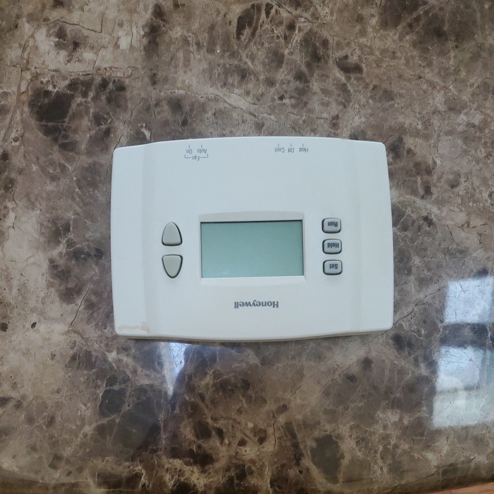 Honeywell Digital Non Programmable Thermostat RTHL2300B 1012