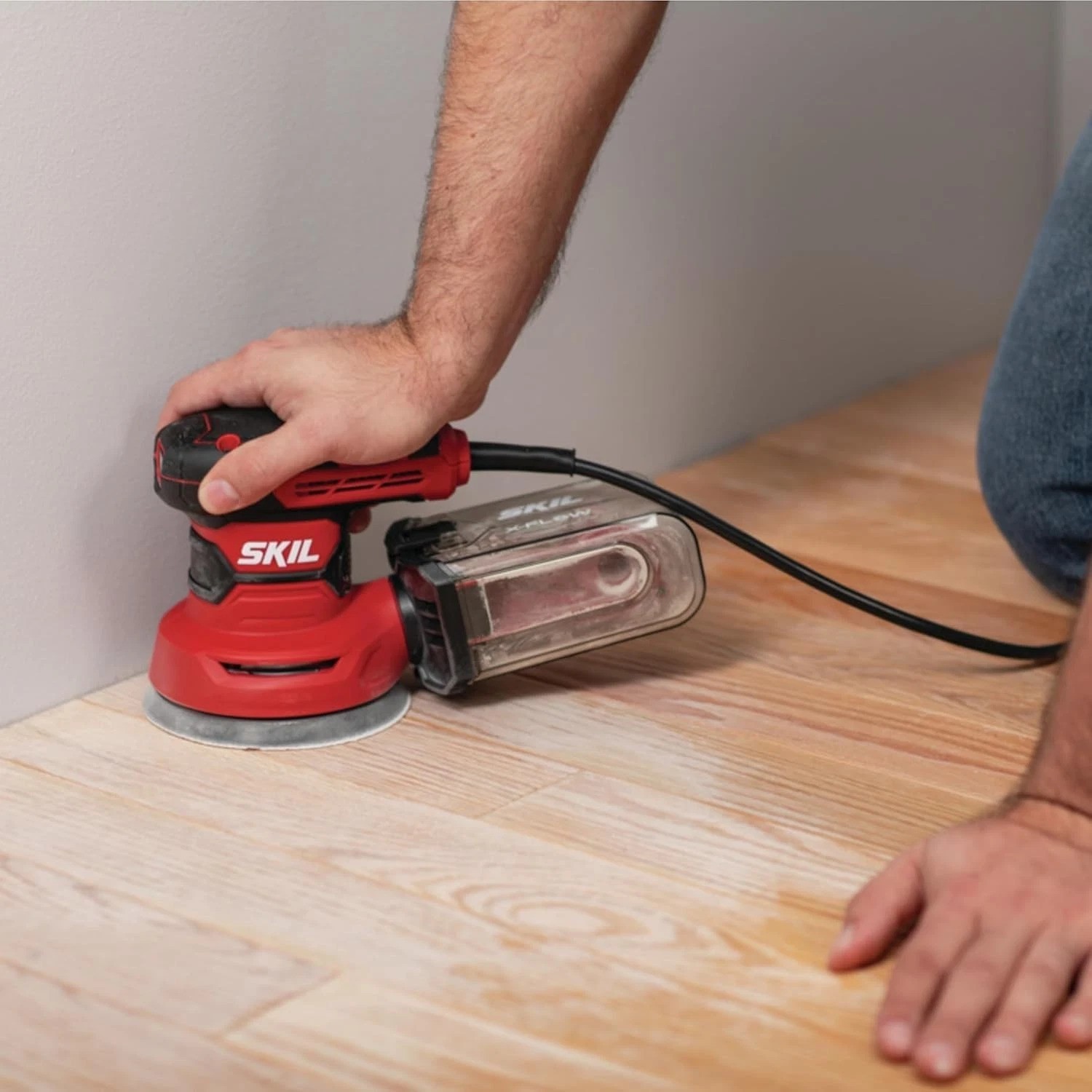 Versatile 5" Random Orbital Sander with Variable Speed and Dust Collector System