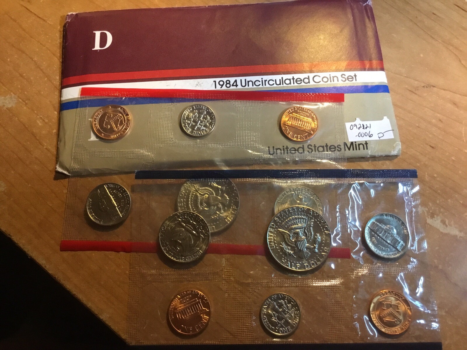1984 PD US Mint Uncirculated Set with Original Packaging and 12 Coins 092121 06d