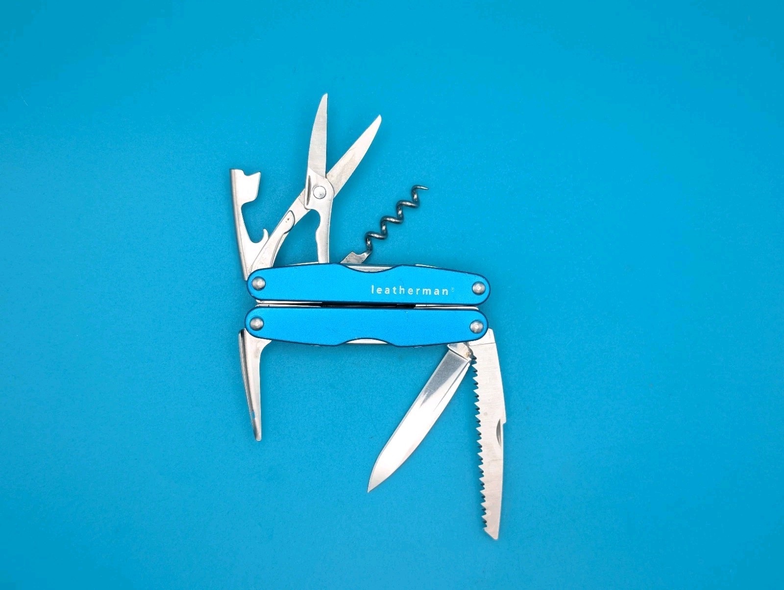 Leatherman Juice CS4 Multi Tool! Retired! GLACIER BLUE!