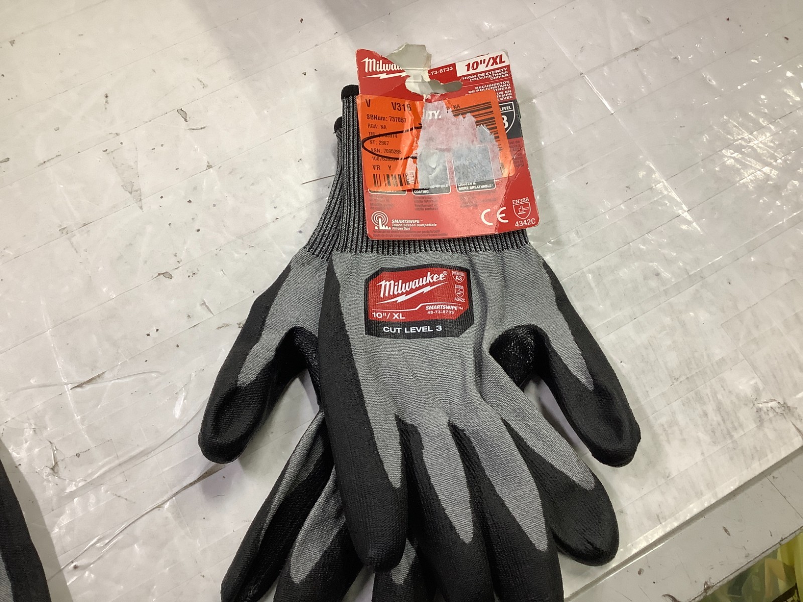 Milwaukee 10" XL High Dexterity Polyurethane Dipped Work Glove 48-73-8733