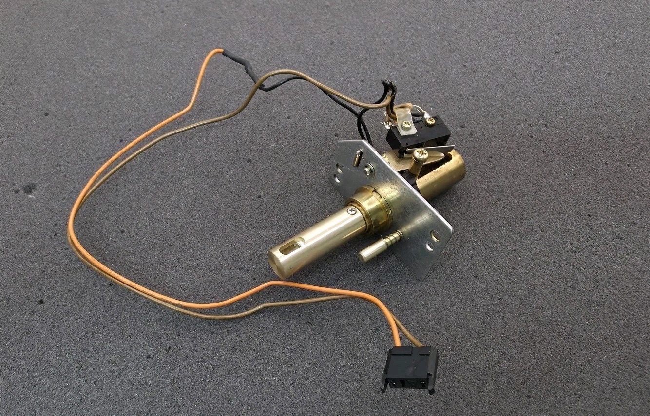 Technics sl1200 Ltd, Target Light Assembly