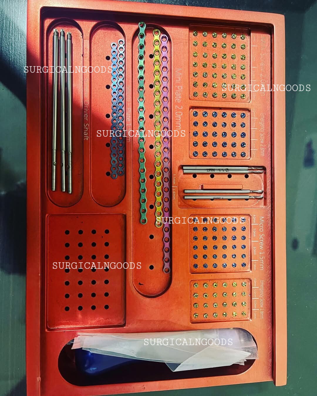 Dental Maxillofacial 2.0/1.5 Mini Micro Titanium Plates & Screw System