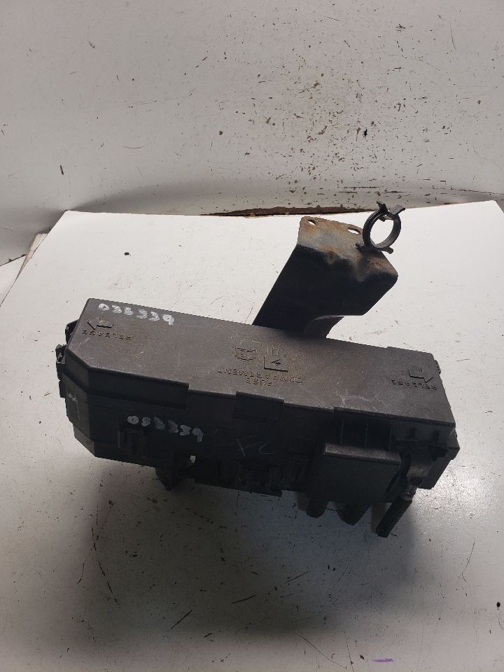 Used Fuse Box Engine fits: 2009 Mercury Mariner gasoline VIN 3 8th digit Hybrid