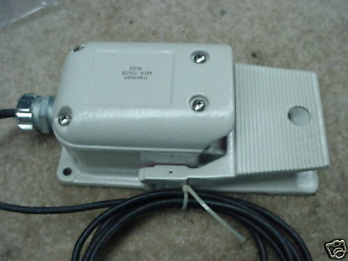 LARGE FOOT SWITCH