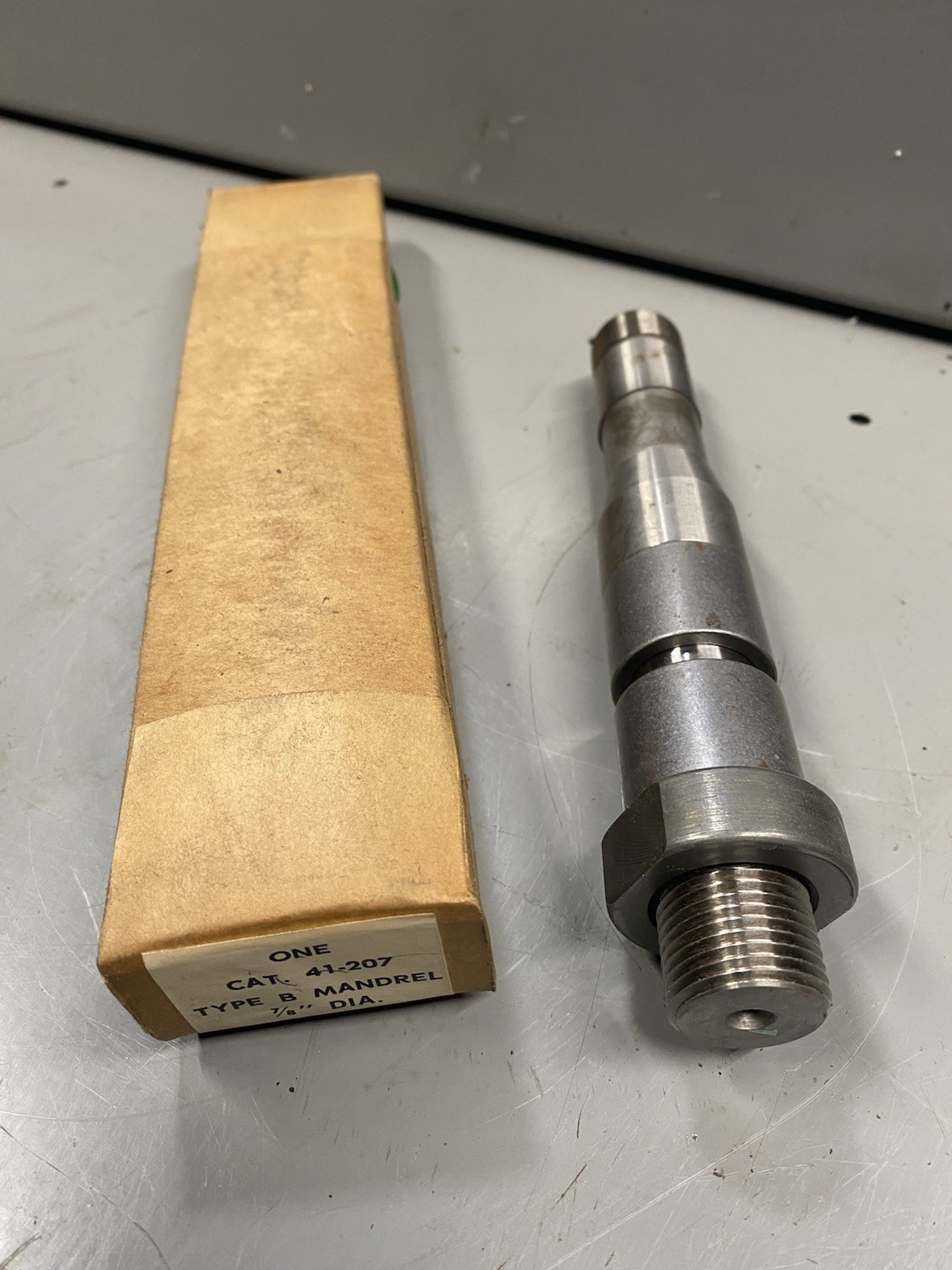 Dumore Type B Mandrel 7/8” Arbor Cat. 41-207