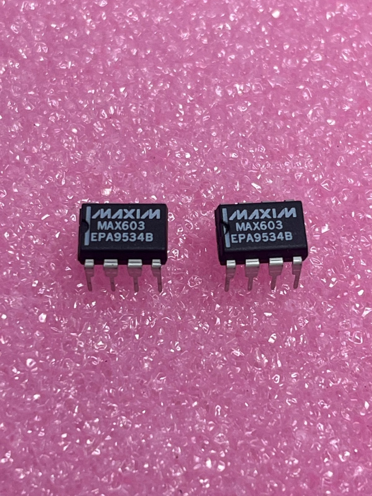 Maxim MAX603EPA LDO Voltage Regulators 5V/3.3V, Adjustable - Lot of 2pcs - NEW!