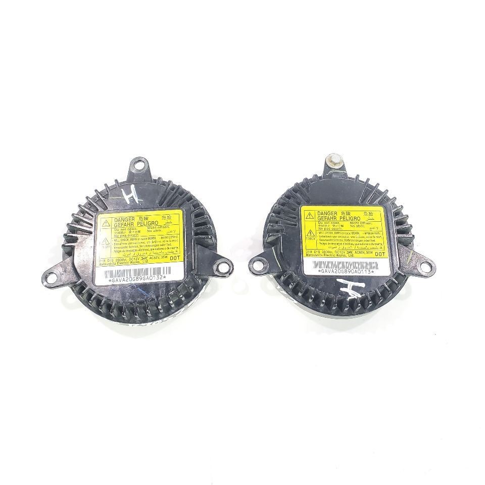 2010 Cadillac CTS OEM Pair Of Xenon Ballast