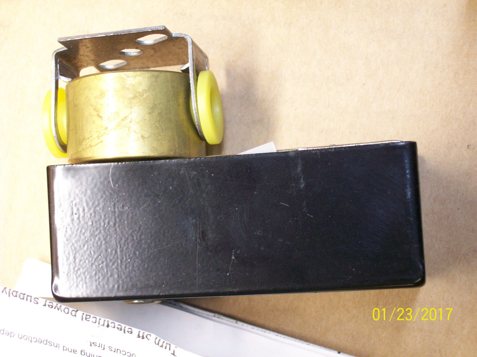 *NEW* PARKER / ESAB 2 WAY SOLENOID VALVE 120V NC , 2062305