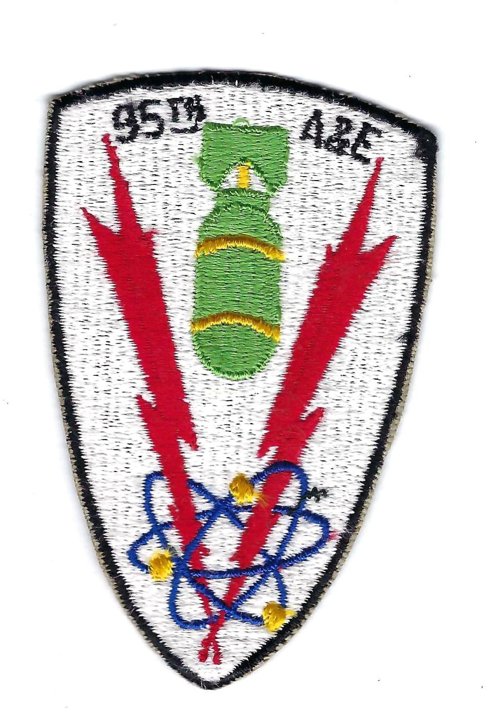 PATCH USAF 95TH  ARMAMENT &  ELECTRONICS MAINTENANCE SQ BIGGS AFB       BS-15