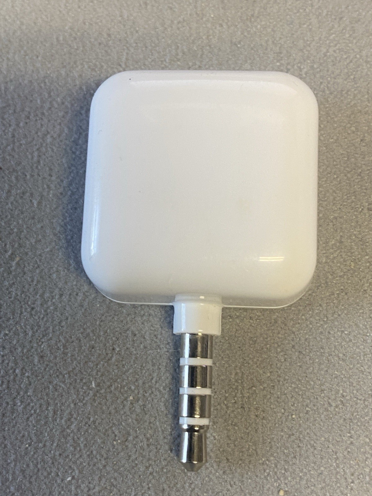 Square Credit Debit Card Reader - White for Apple iPhone & Android
