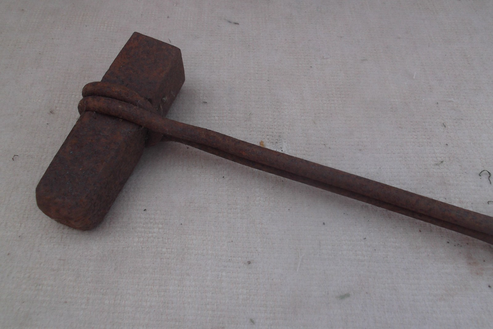 VINTAGE BLACKSMITHS, METALWORKING TOOL - Approx. 4lbs.