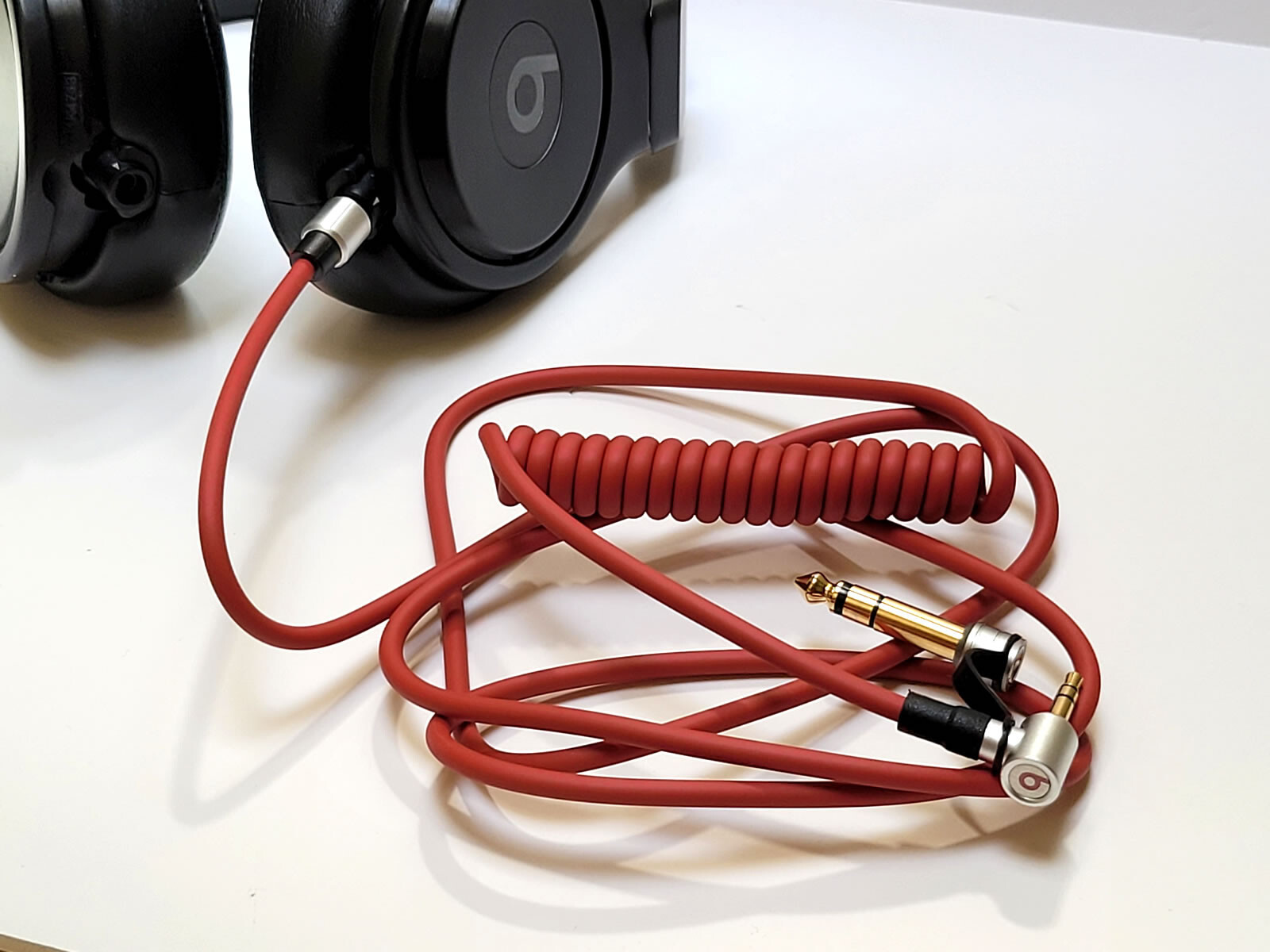 Red Coiled Audio Cable w/Locking for BEATS PRO / DETOX Professional Headphones