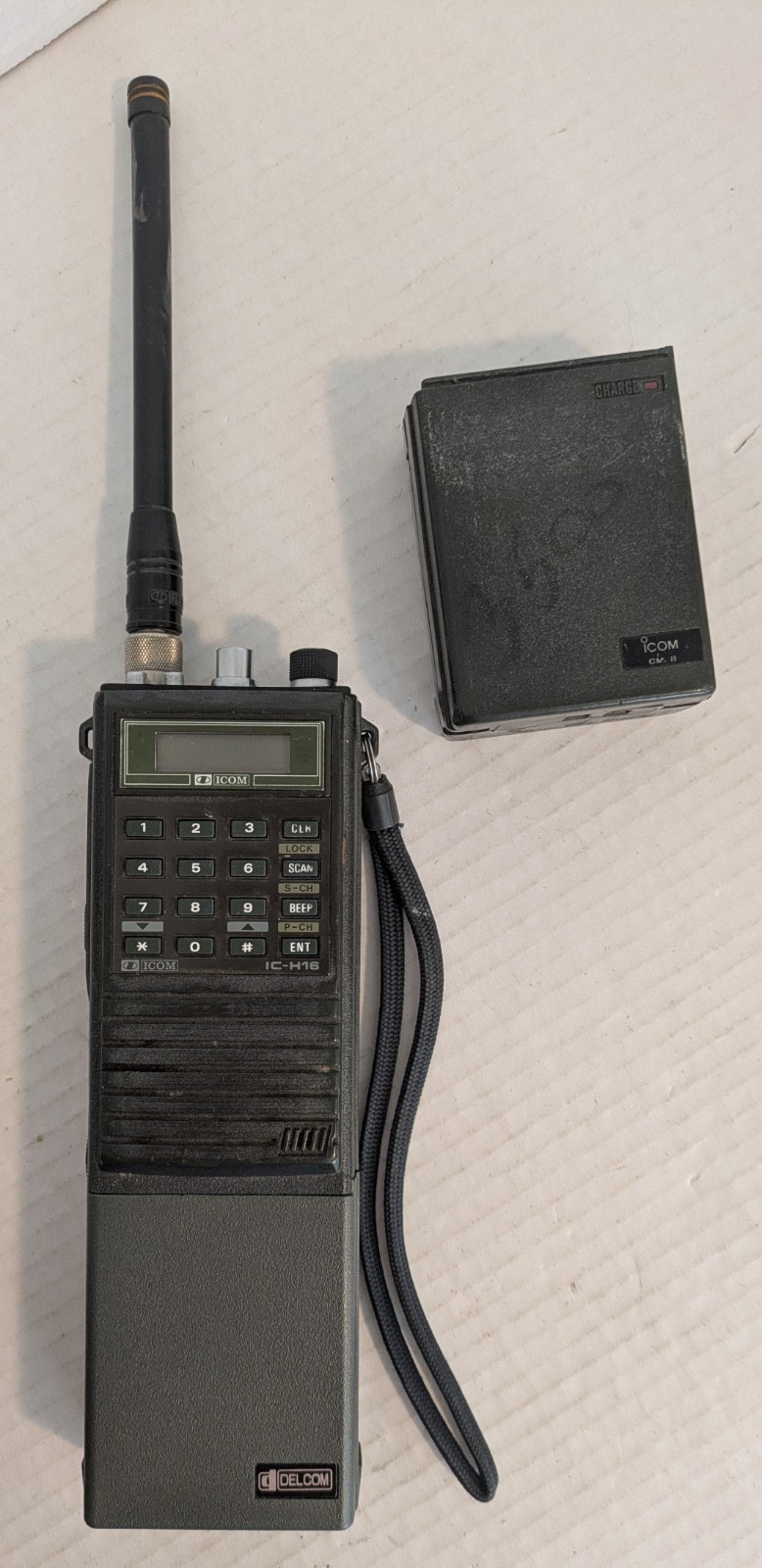 Icom IC-H16 VHF Transceiver Antenna Xtra Batry Pack- Powers up! Read Desc -Parts