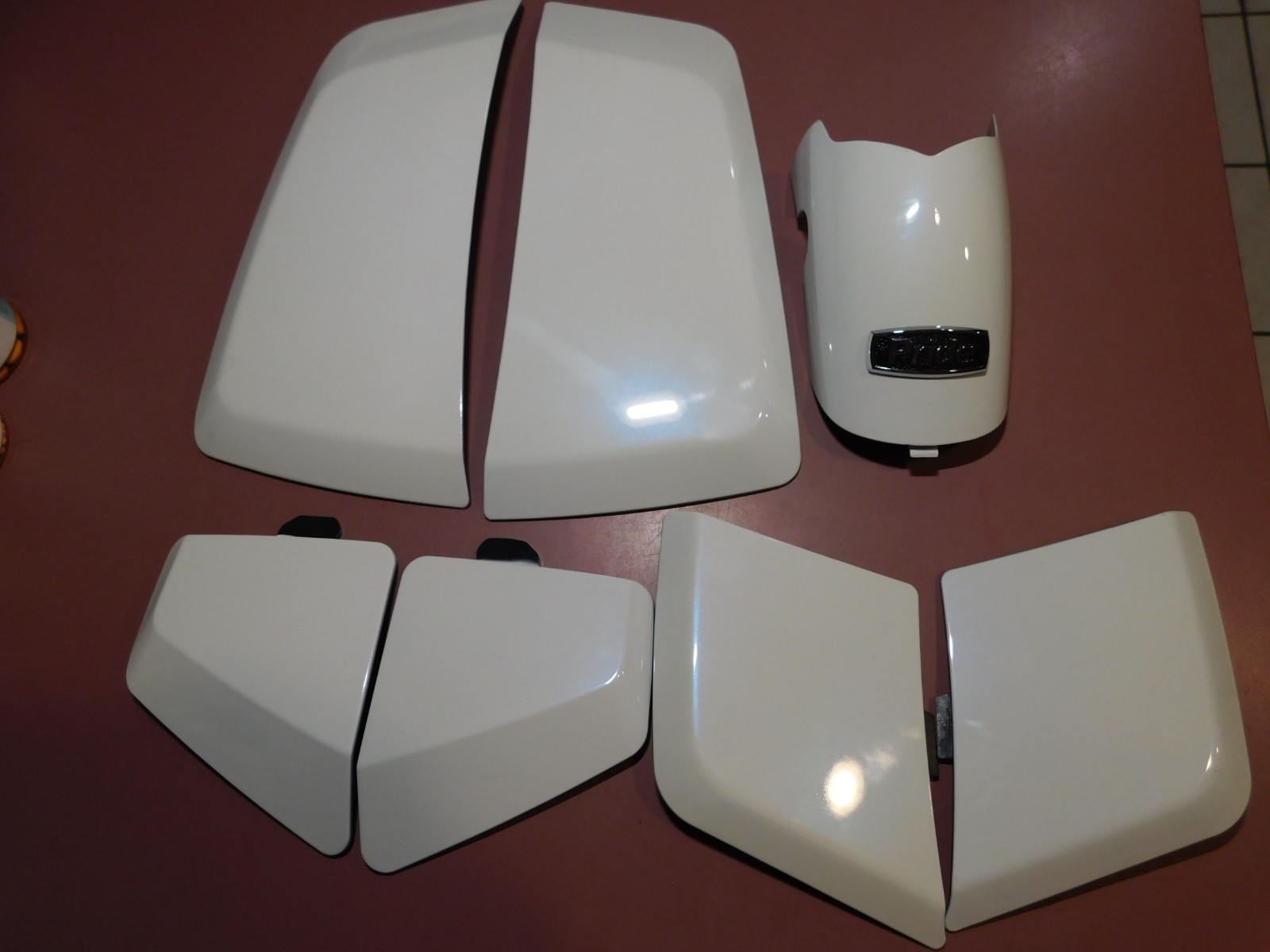 Pride Mobility DGN1700442 JAZZY ZERO TURN 8 (ZT8) PEARL WHITE SHROUD 7 PC INSERT