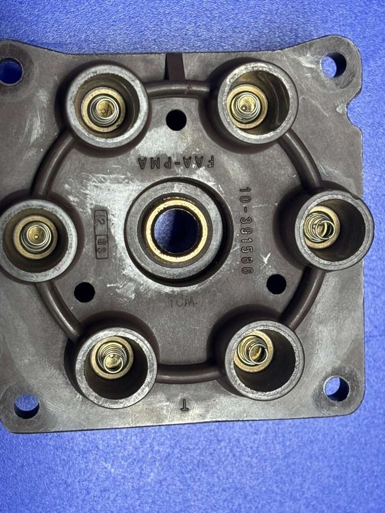 USED TCM 10-391586 Block Distributor 10-391586