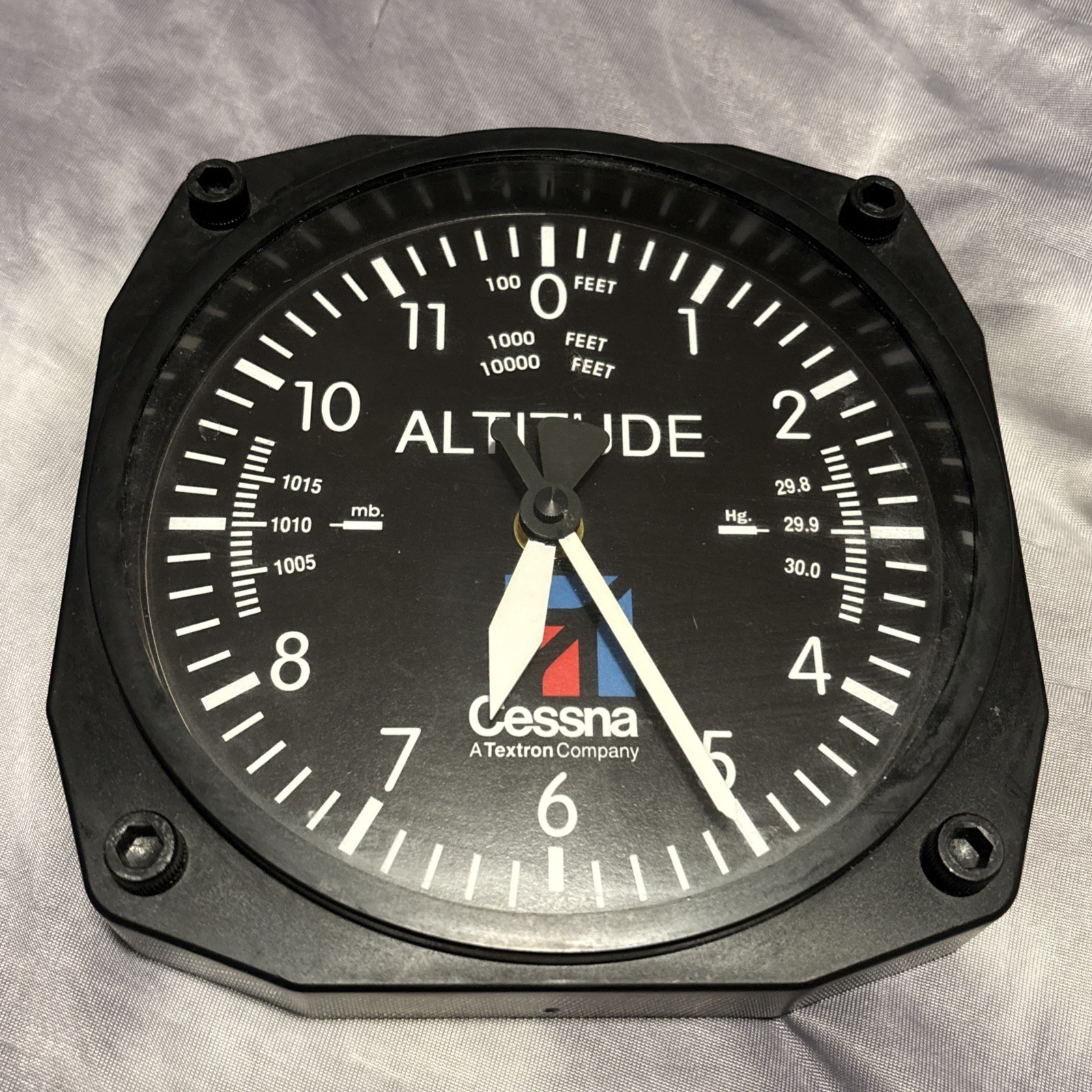 TRINTEC CESSNA  AVIATION CLOCK 9060-C ALTIMETER ALTITUDE 6.5" SQ WALL CLOCK NEW