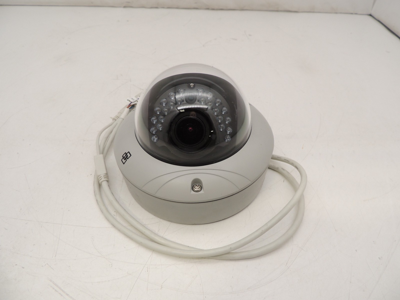 Interlogix TruVision TVD-3103 1.3MP IP Security Dome Camera 12V PoE Tested Reset