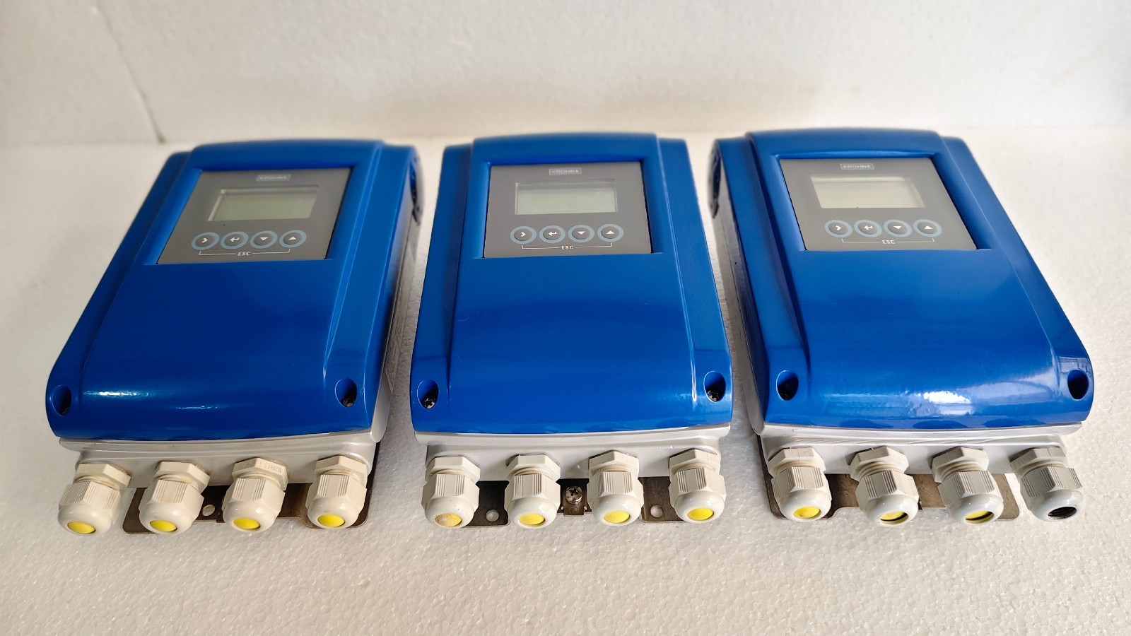 KROHNE IFC 100 ELECTROMAGNETIC FLOW TRANSMITTER WALL MOUNTED