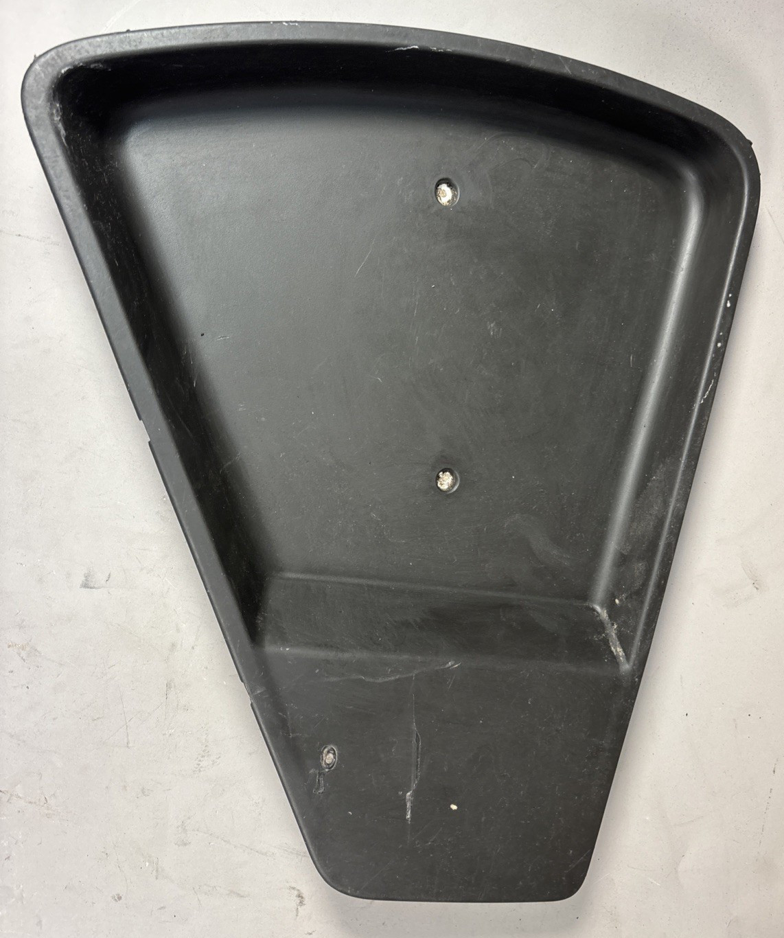 82755969 Dash Top Tray, Plastic, With Oe Style J for Volvo VNL