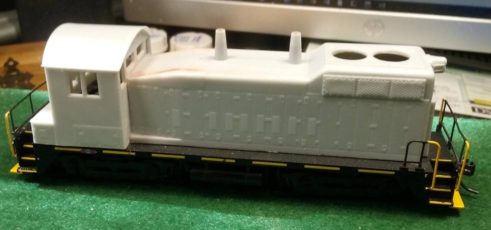 HO Scale, SW 10 engine shell, PNW Resins