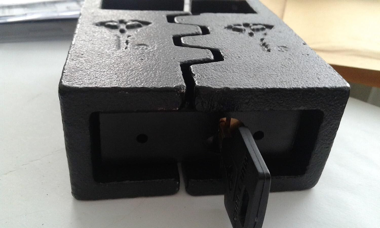 MUL-T-LOCK "C-10" /Interactive + / High Security Padlock With Hasp