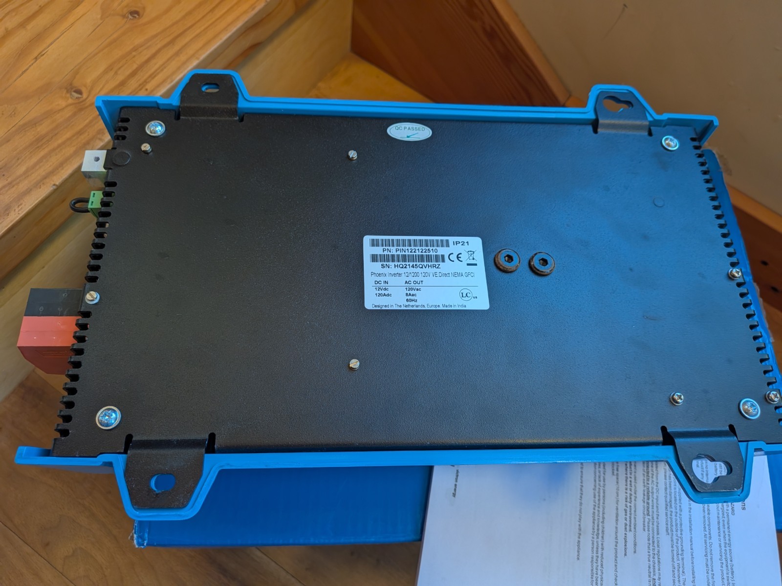 Victron Energy Phoenix Inverter 12/1200 120V VE.Direct NEMA GFCI (PIN122122510)