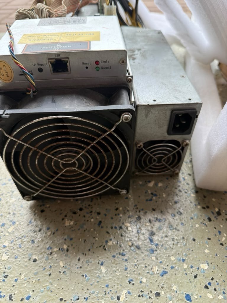 Bitmain Antminer S9i 13.5 T Miner BTC
