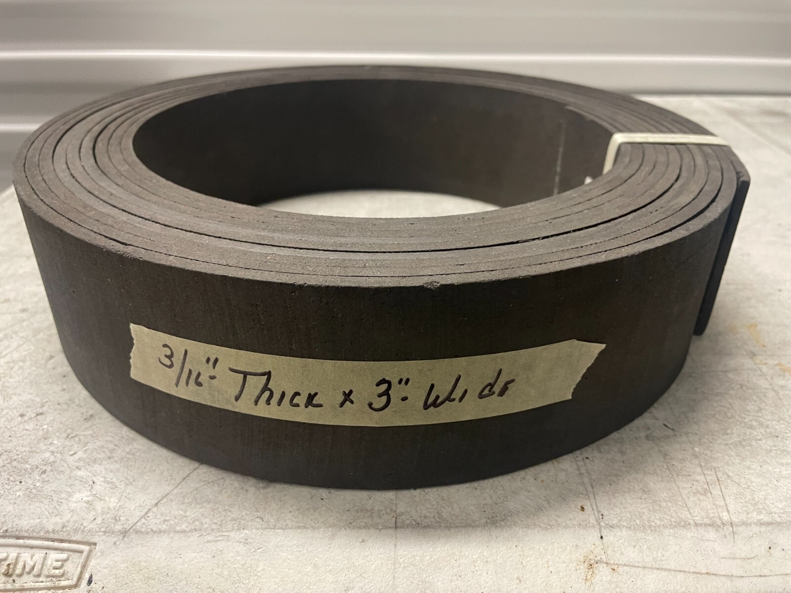 3/16" -thick x 3'-wide Flex molded wire back brake lining (sold by the foot)