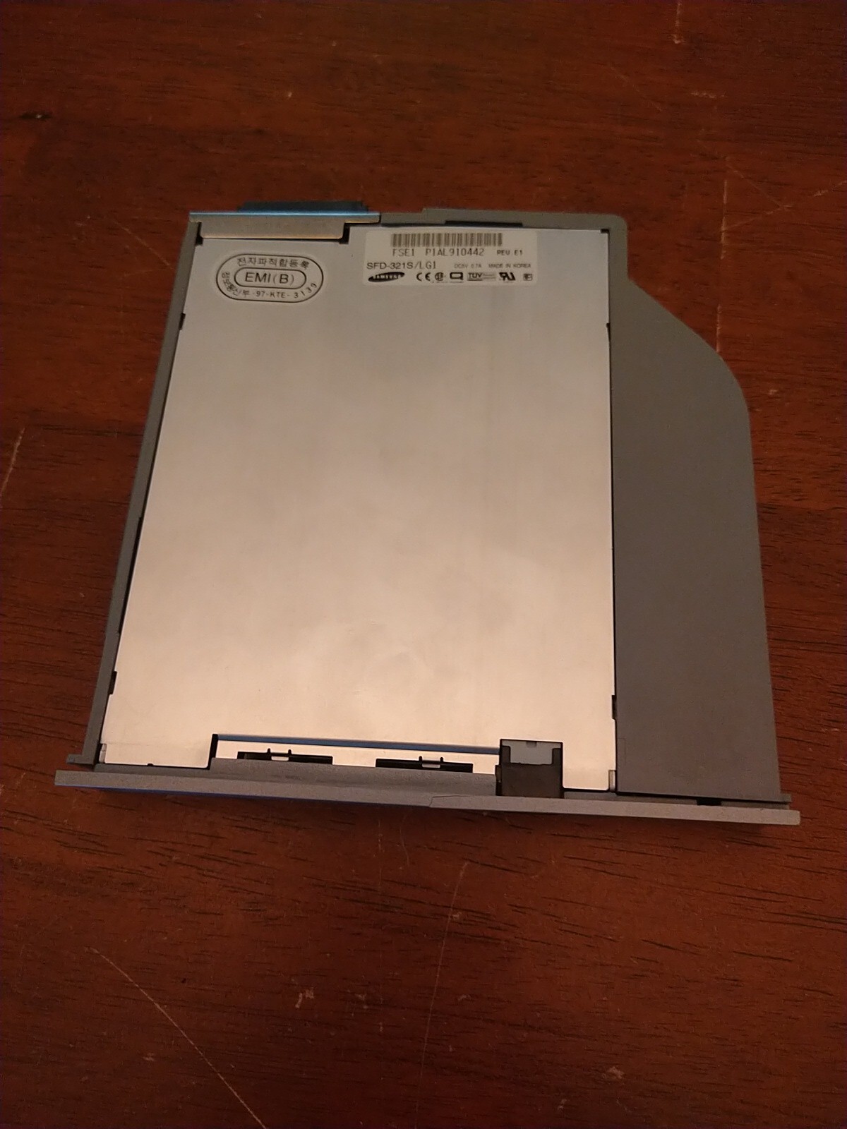 Compaq Presario 1700 Laptop Hot-Swappable Floppy Disk Drive