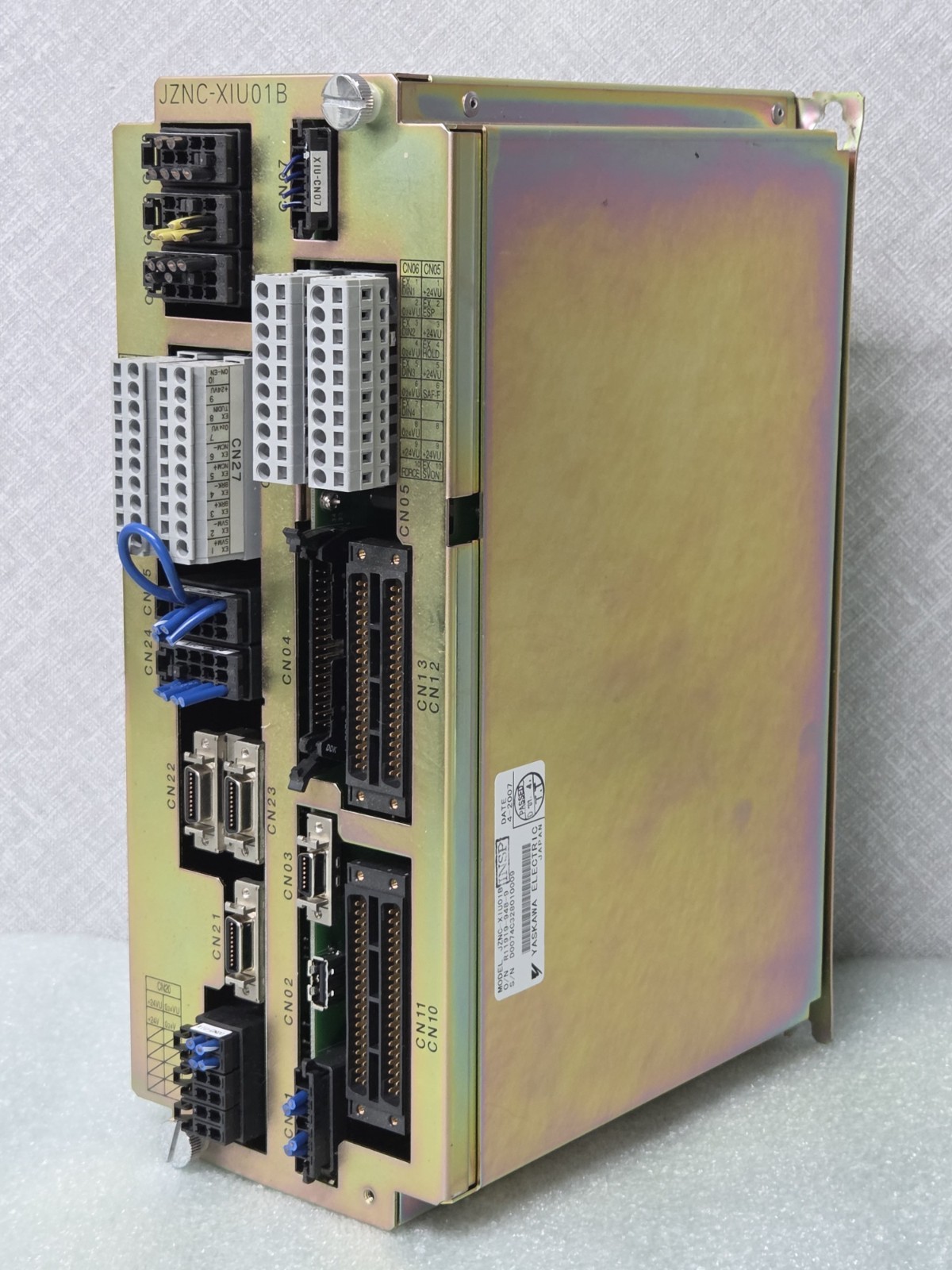 YASKAWA JZNC-XIU01B ROBOT CONTROLLER