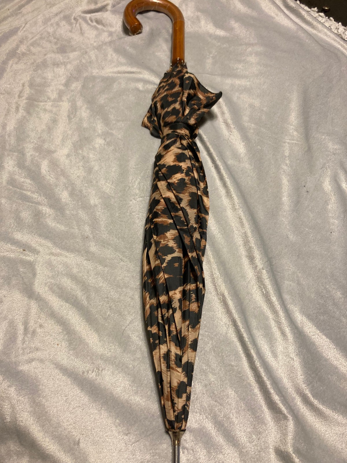 Totes ~ NWOT ~ Animal Print Full Size Umbrella