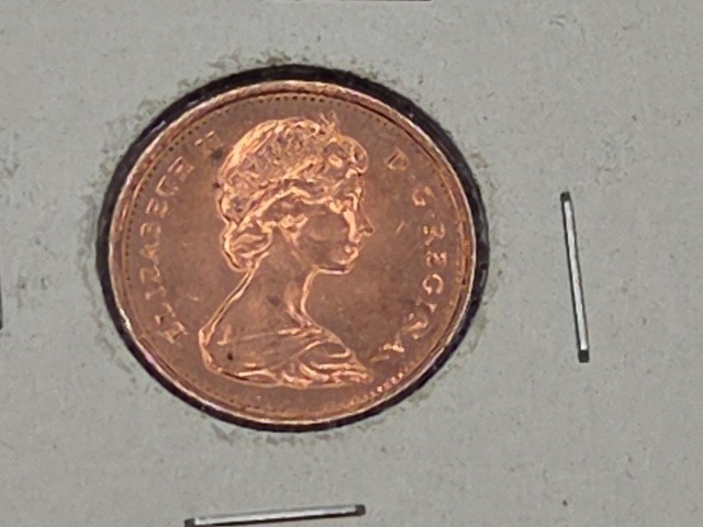 1967-1867` Canadian Brilliant Uncirculated One Cent Elizabeth II Coin Red