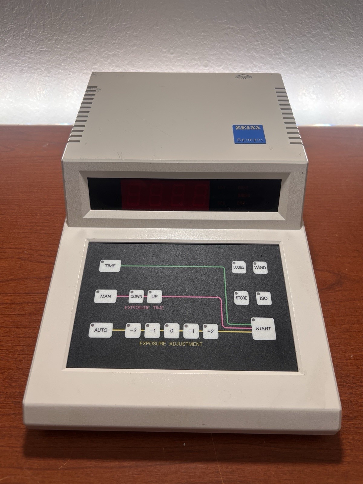 Carl Zeiss MC80 MC-80 Camera Exposure Controller Tested For Basic Power-Up.