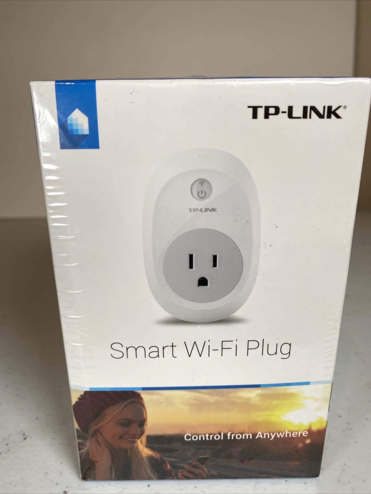 TP-Link HS100 Smart Plug with Energy Monitoring, 1-Pack, New Factory Sealed