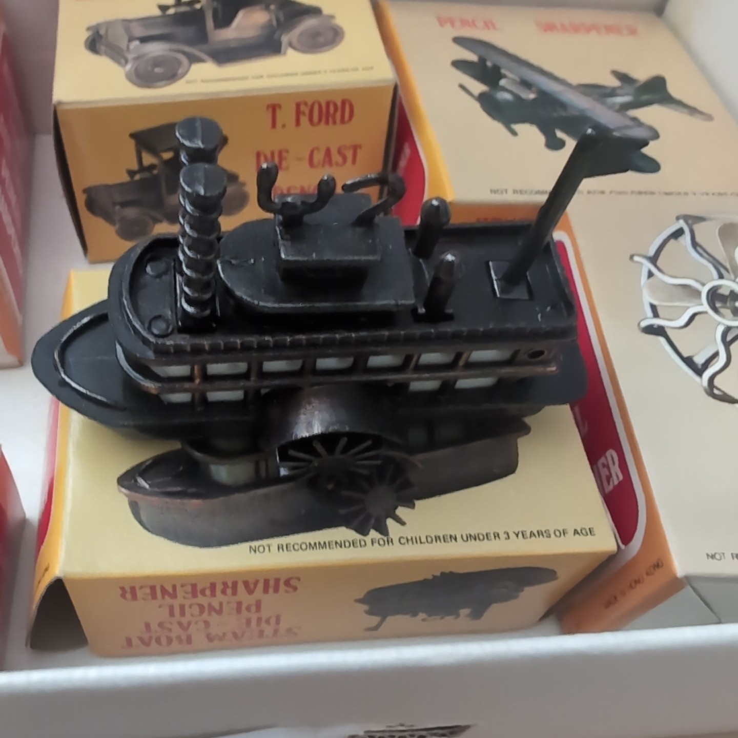 Case Die Cast Pencil Sharpener Collection Antique Miniatures New