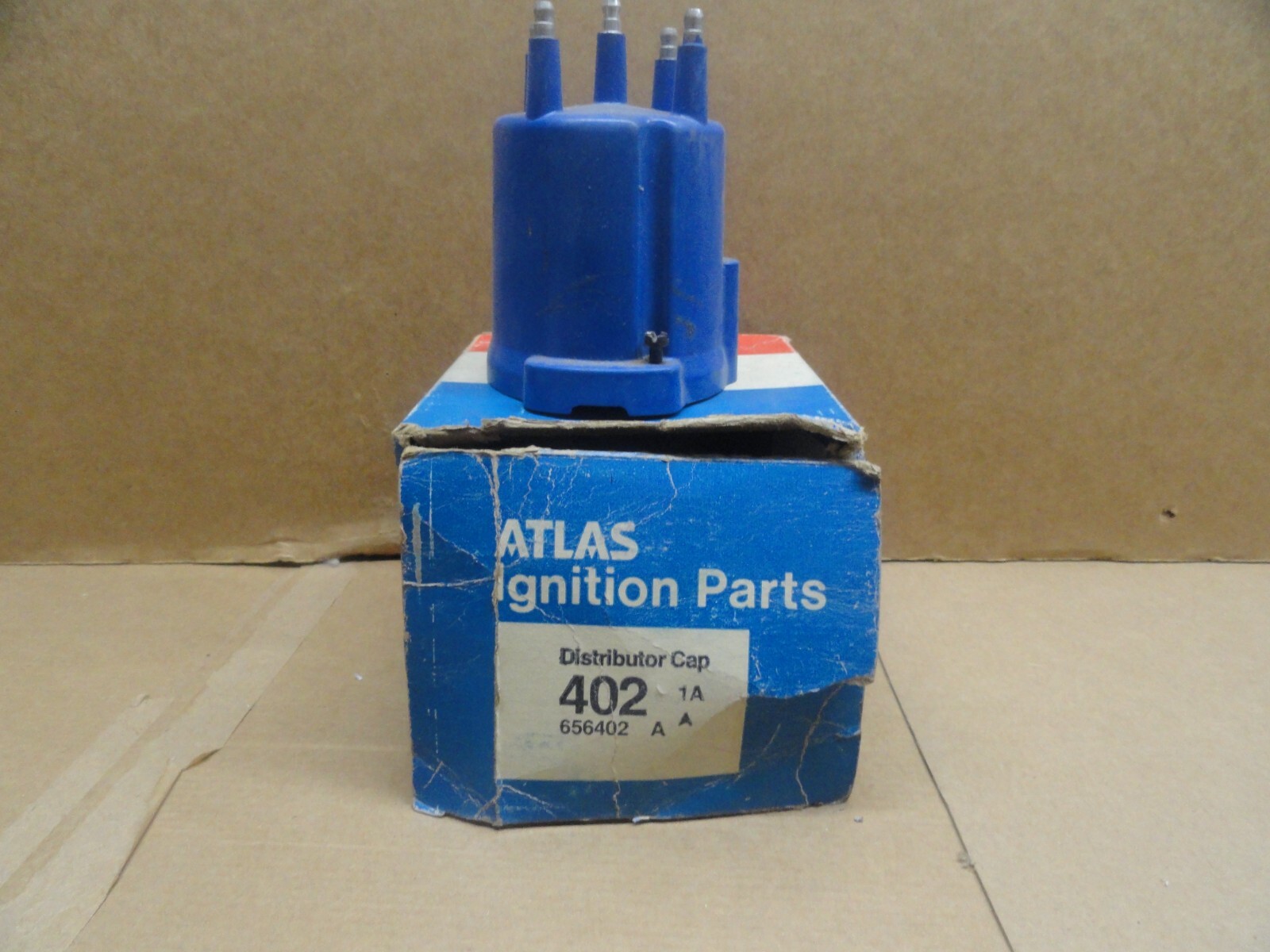 NORS ATLAS 402 Distributor Cap 656402 NEW old stock