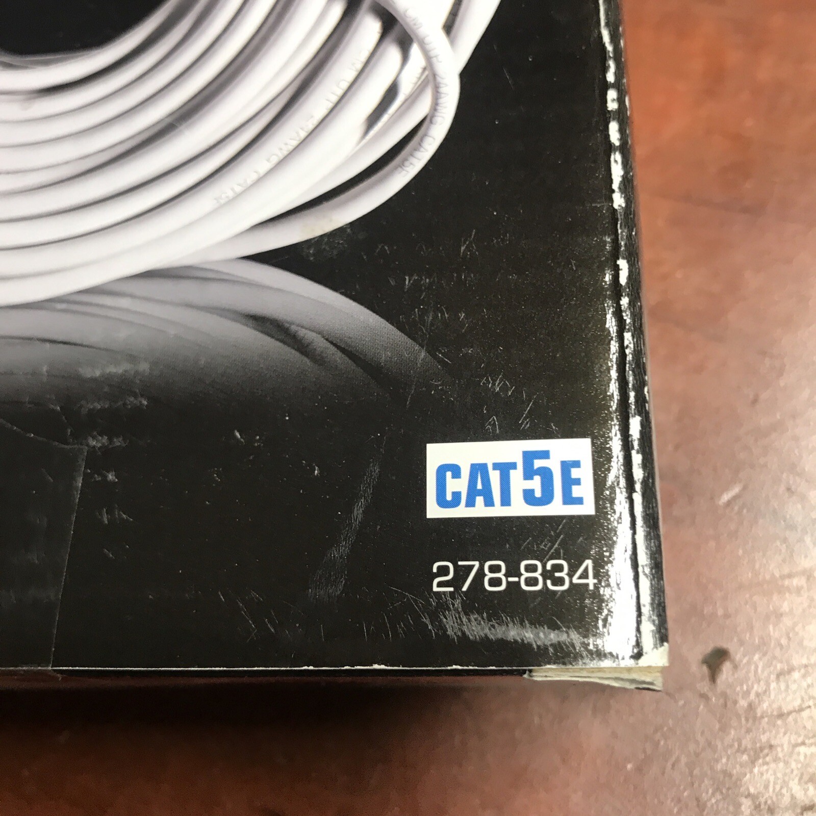 Gigaware 100-Ft (30.48m) Cat5E Network Cable 278-834 New Sealed Package