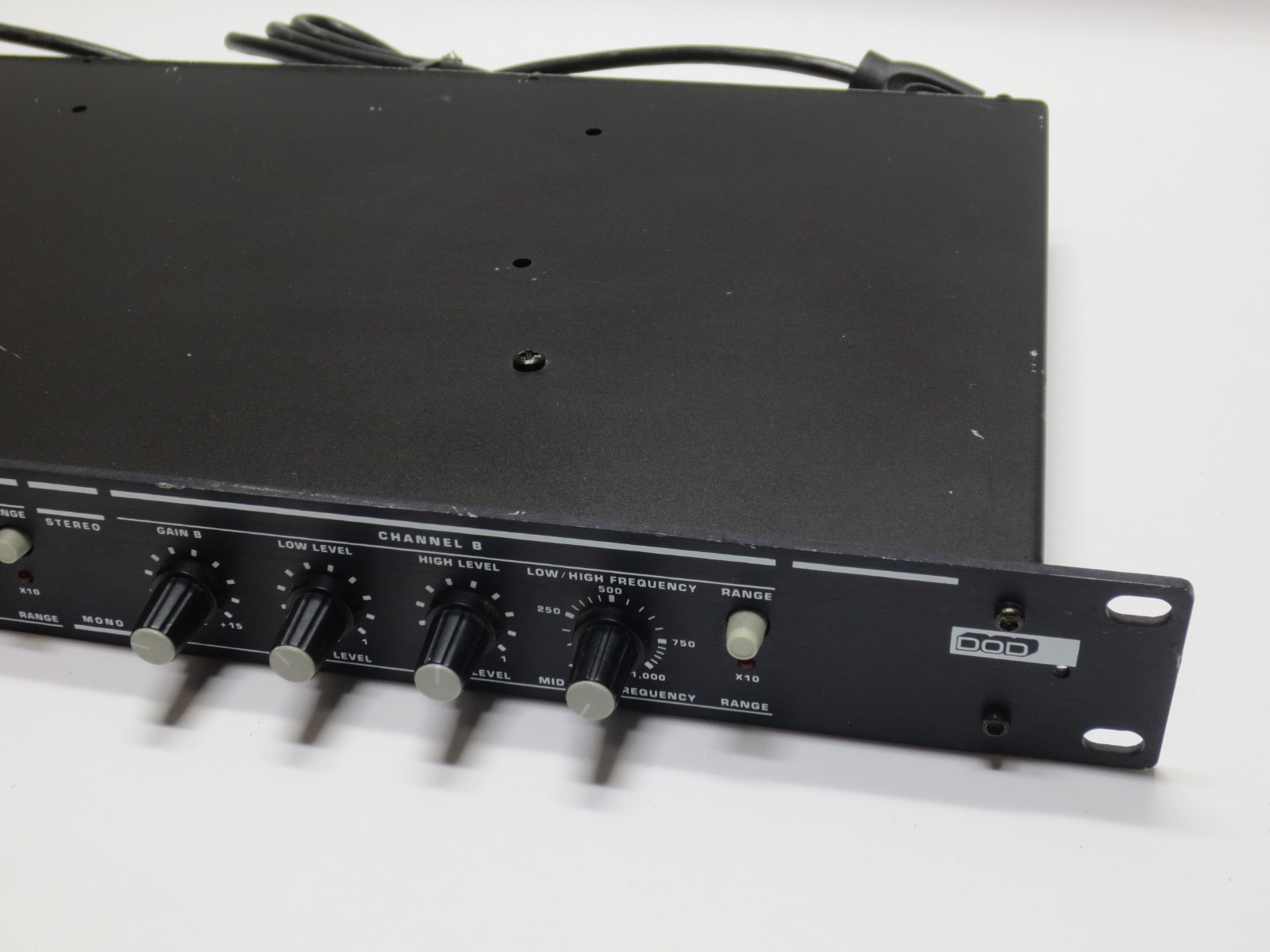 DOD R835 Stereo 2-Way Mono 3-Way Crossover Analog Rack Mount