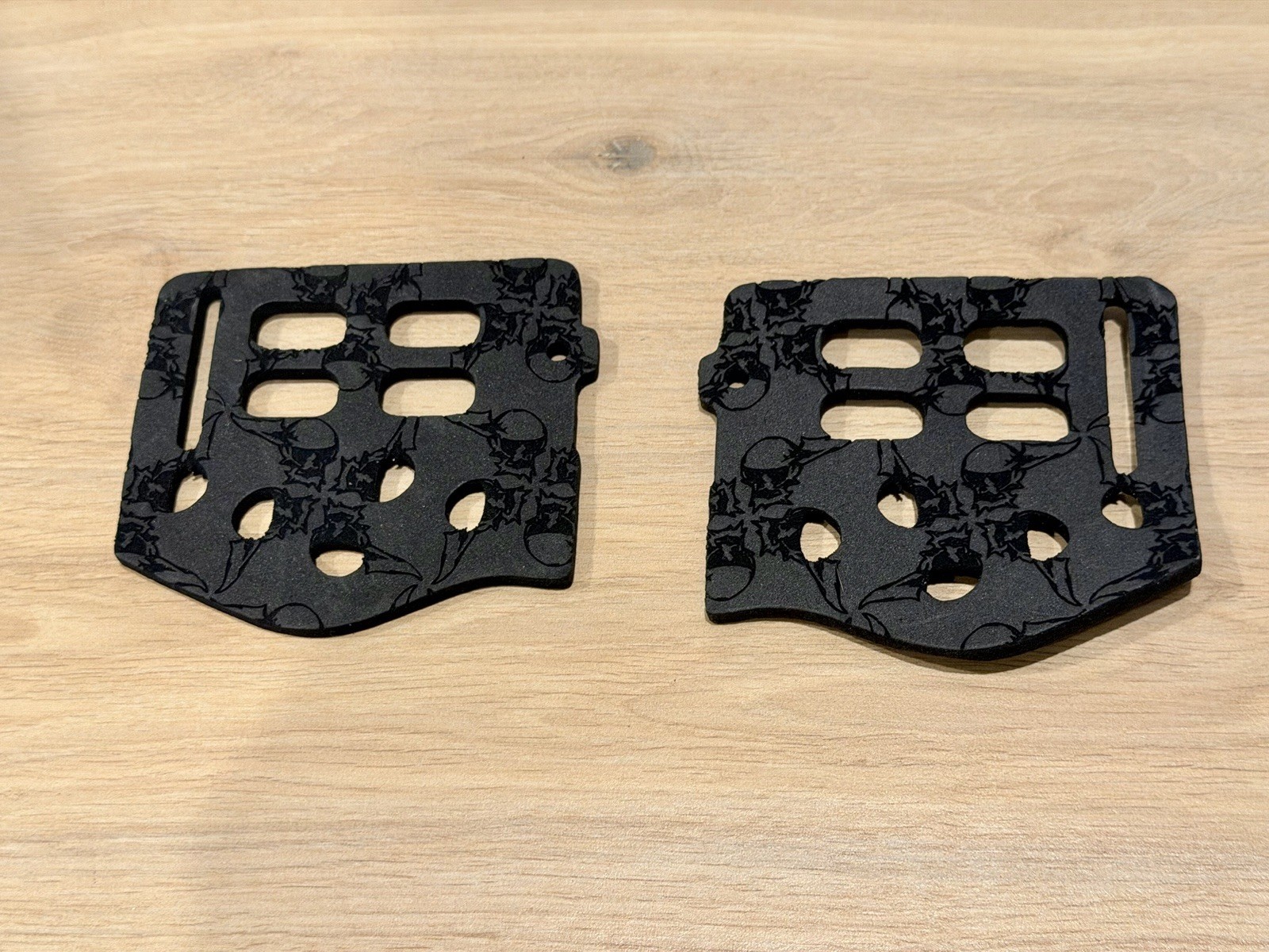 Sandana Flying Skulls Venomwear Paintball Ear Guards for JT Proflex of HK RMX