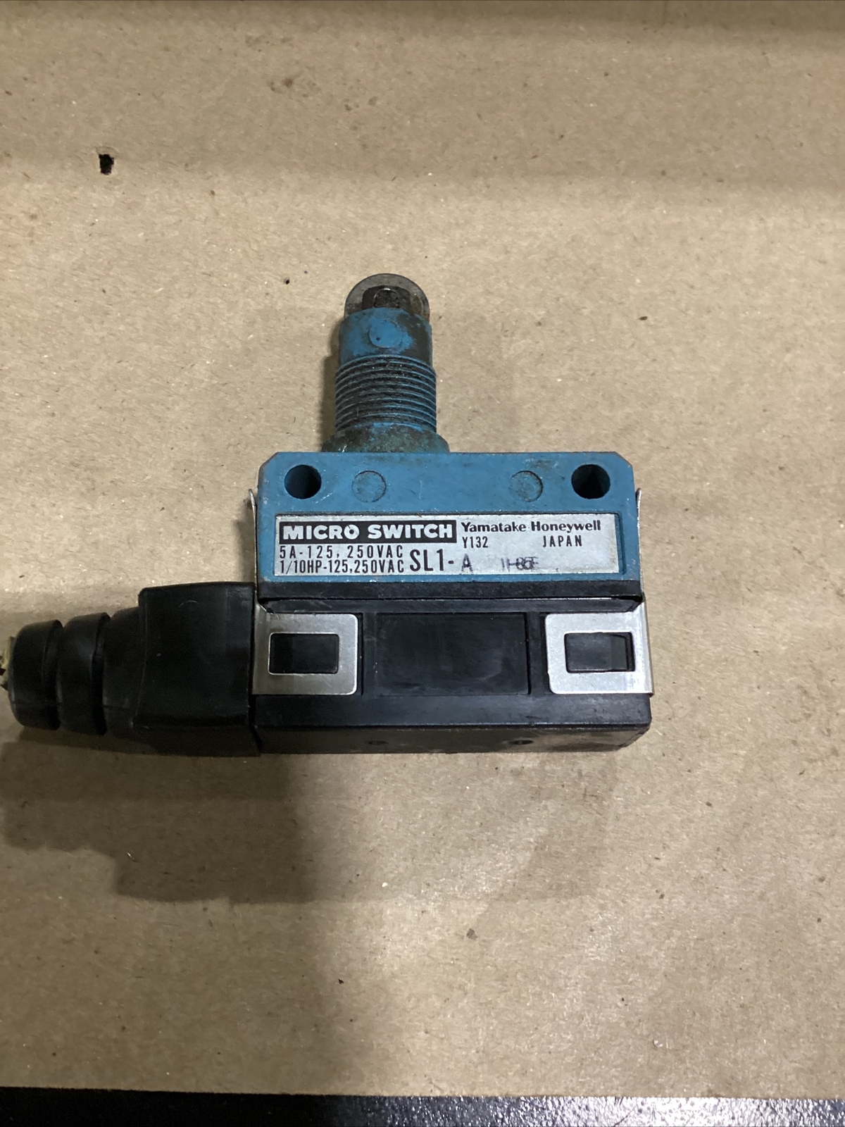 YAMATAKE 1824pf SL1-A micro switch Travel Switch#236G103