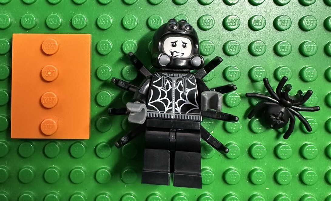 Lego Spider Suit Boy Minifigure Collectible Series 18 71021 CMF Lot HTF Rare
