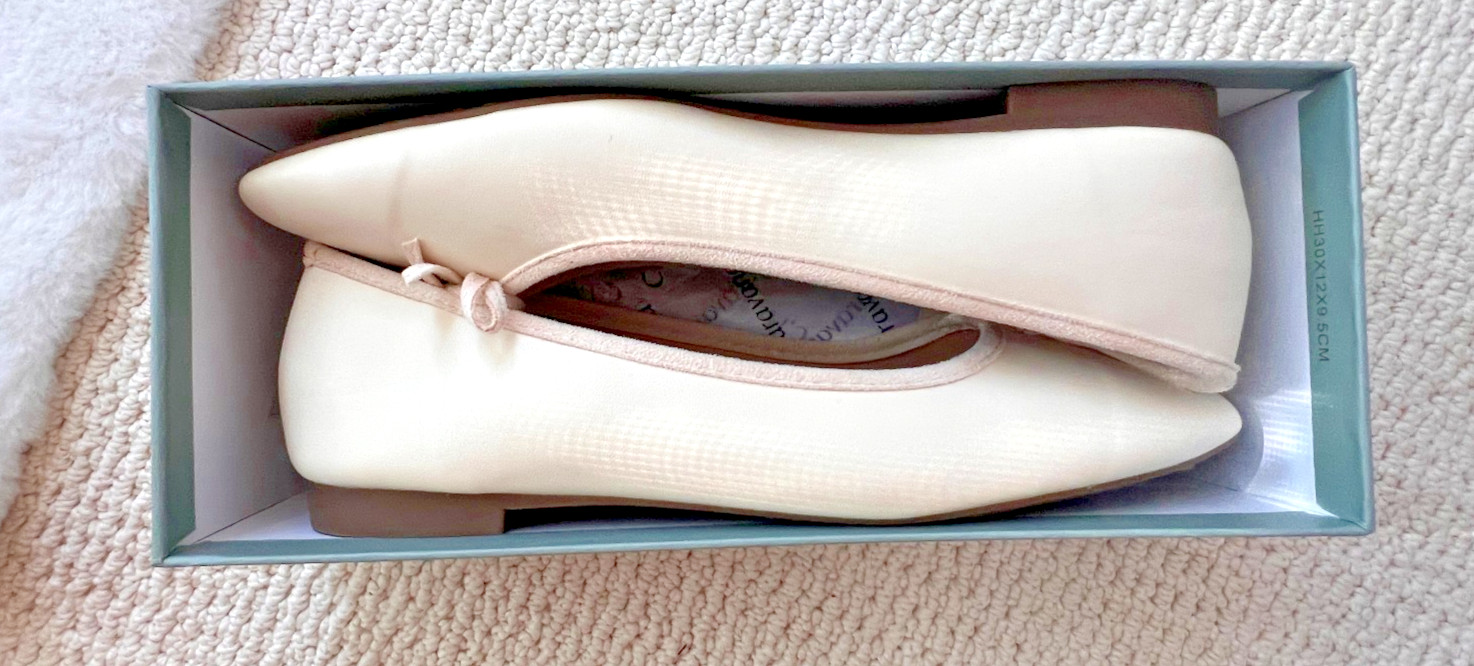 C.Paravano Leather Women's Ballet Flats, Round Toe Flat Shoes Sz 9.5
