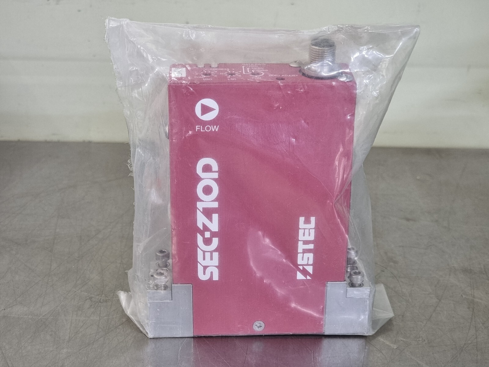 HORIBA STEC SEC-Z11DM SiH4 20SCCM MASS FLOW CONTROLLER / MFC